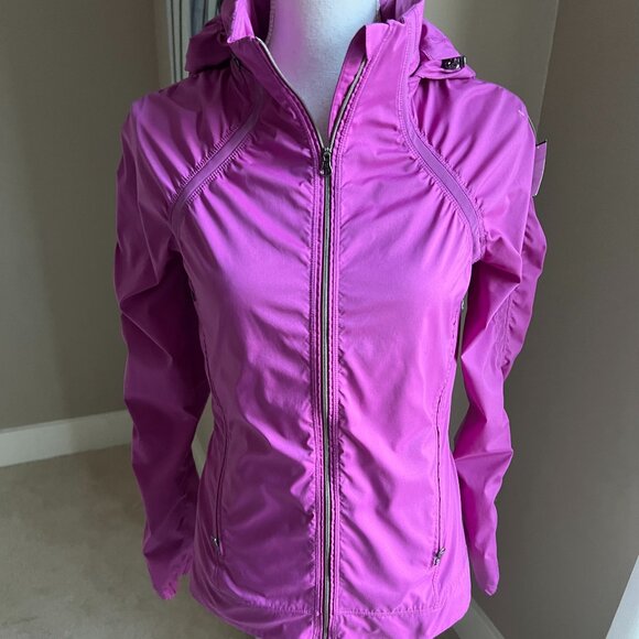 lululemon athletica Jackets & Blazers - Lululemon Gather and Sprint Jacket in the color Ultra Violet Size 4